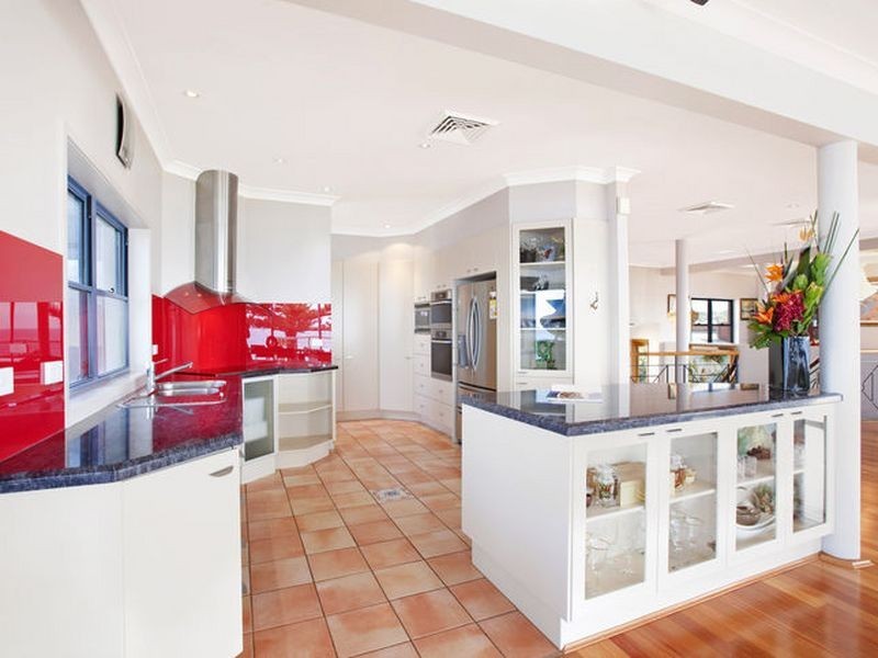 2 Gwinganna Avenue, Kiama NSW 2533
