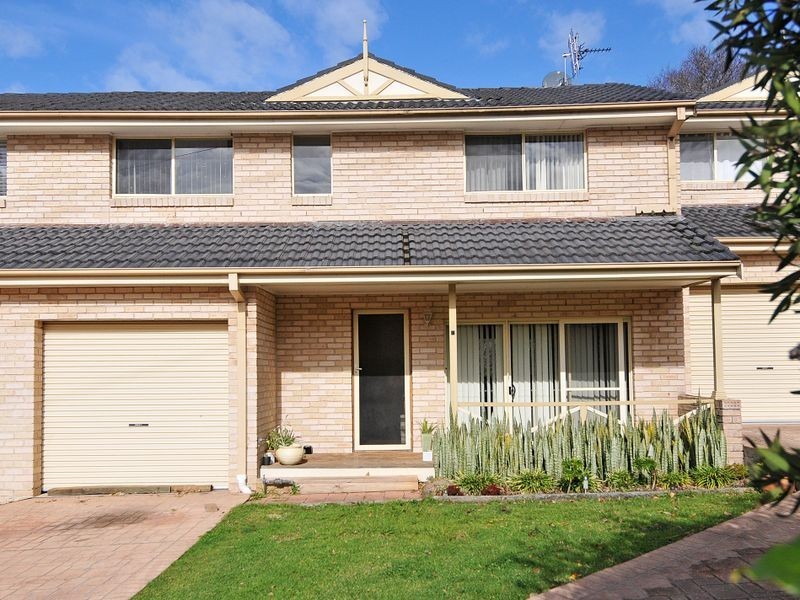 2/4 Glenbrook Drive, Kiama NSW 2533