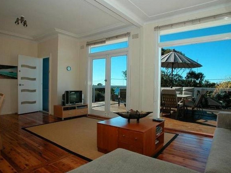 17 Holden Avenue, Kiama NSW 2533