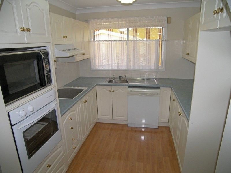 15 Brigadoon Circuit, Oak Flats NSW 2529