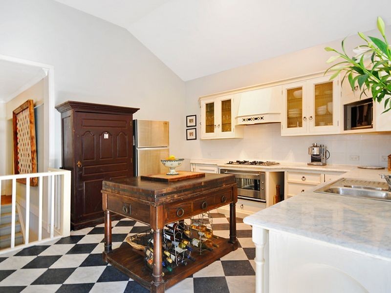 18 Ronald Avenue, Greenwich NSW 2065