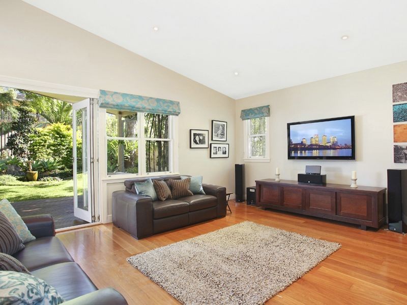 28 Rutland Avenue, Castlecrag NSW 2068