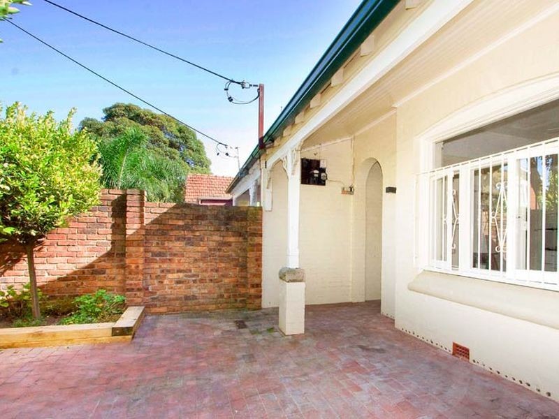 102 Atchison Street, Crows Nest NSW 2065