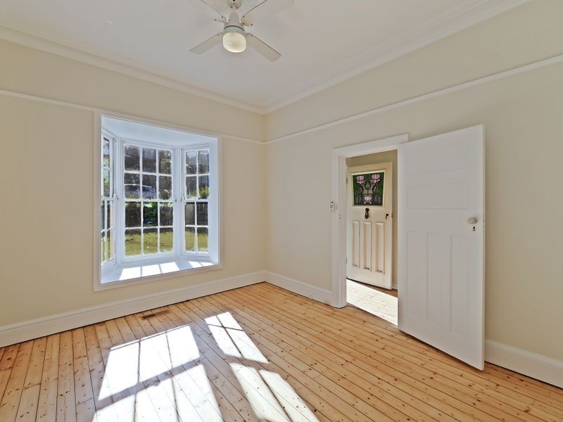 50 Kingslangley Road, Greenwich NSW 2065