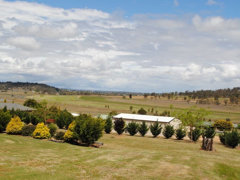 5 Charlie Doy Place, Warwick QLD 4370