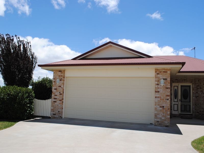 8 Tea Tree Rise, Warwick QLD 4370