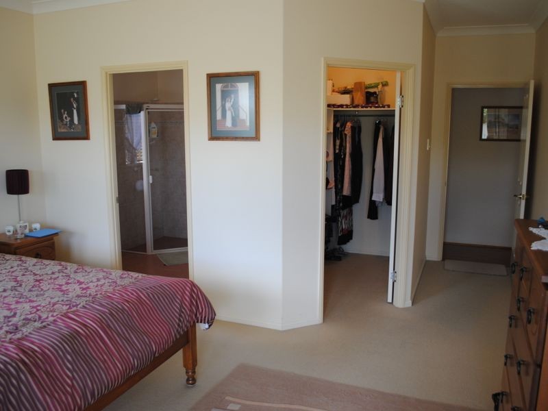 8 Tea Tree Rise, Warwick QLD 4370