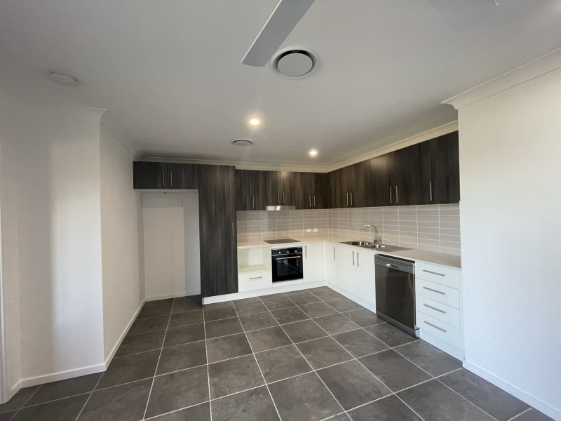 2/6 Meridian Drive, Warwick QLD 4370