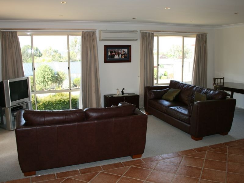 57a South Street, Molong NSW 2866