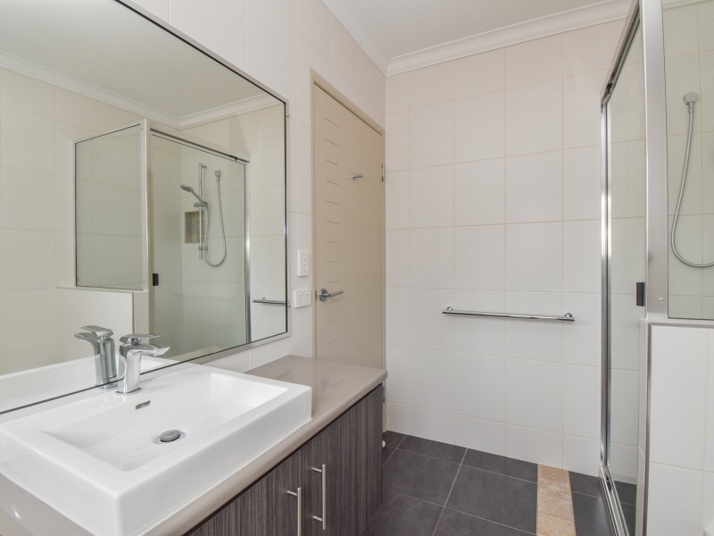 14 Lookout Place, Rosenthal Heights QLD 4370