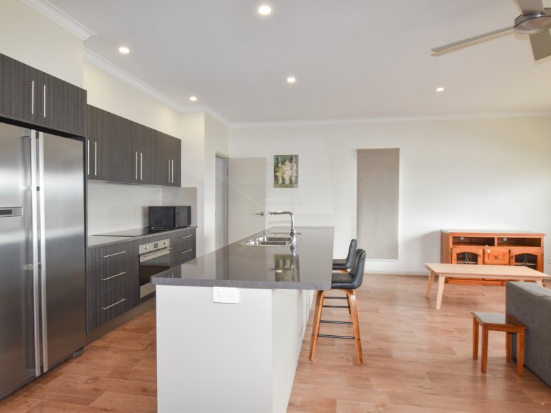 14 Lookout Place, Rosenthal Heights QLD 4370