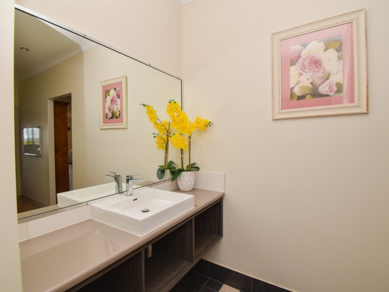 14 Lookout Place, Rosenthal Heights QLD 4370