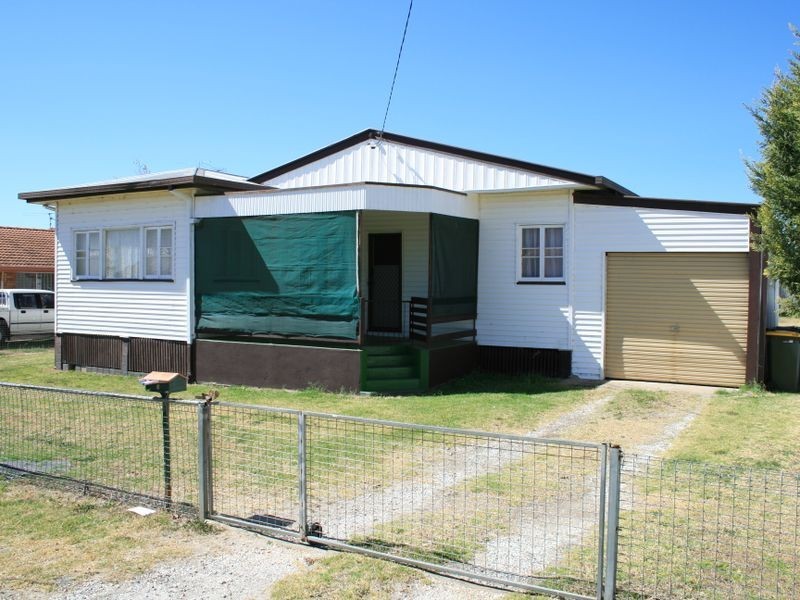 6 Wattle Ave, Warwick QLD 4370