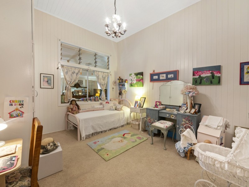 54 Locke Street, Warwick QLD 4370