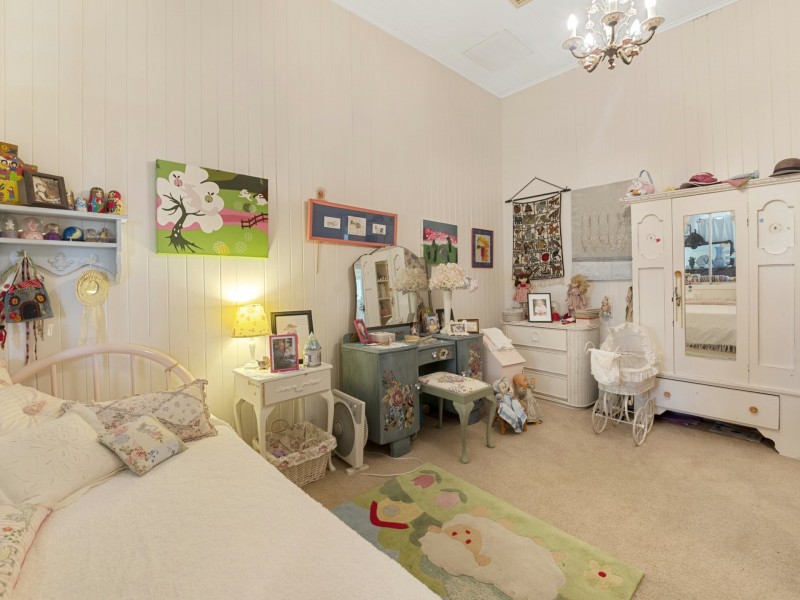 54 Locke Street, Warwick QLD 4370
