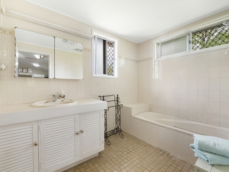 54 Locke Street, Warwick QLD 4370