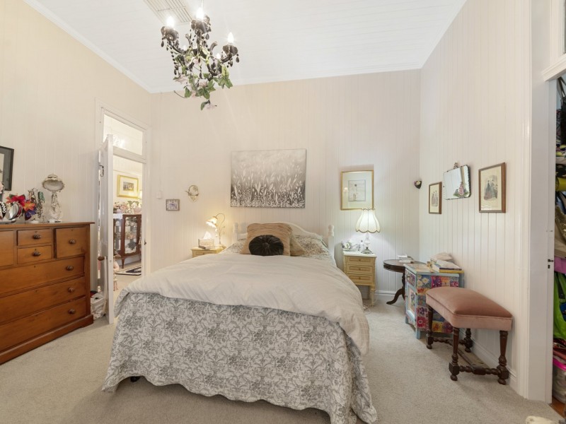 54 Locke Street, Warwick QLD 4370