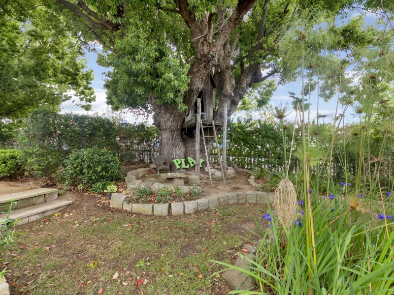 54 Locke Street, Warwick QLD 4370
