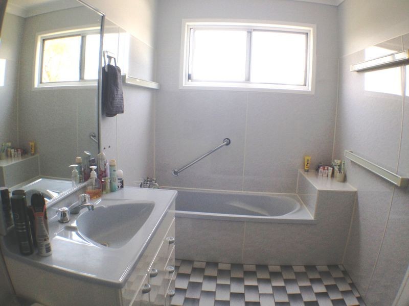 15 Palm St, Killarney QLD 4373