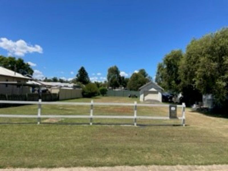 33 Rose Street, Warwick QLD 4370