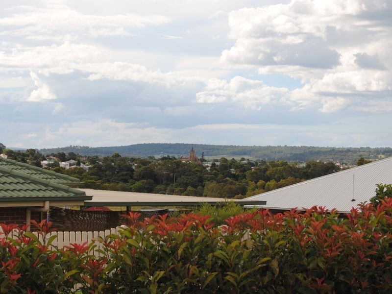 10 Tea Tree Rise, Warwick QLD 4370