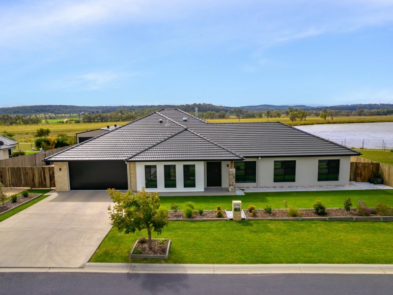 20 Lakeview Avenue, Rosenthal Heights QLD 4370