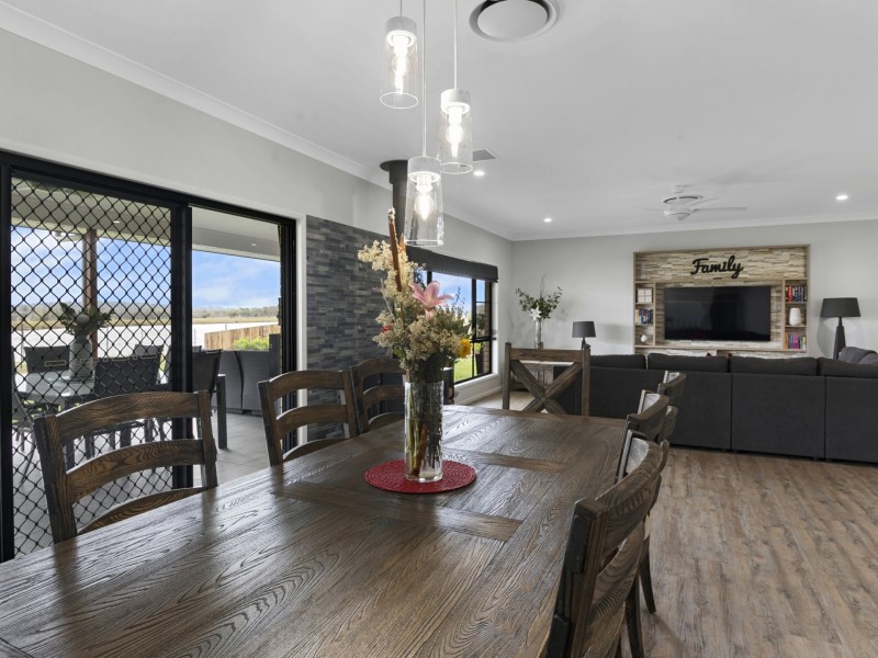 20 Lakeview Avenue, Rosenthal Heights QLD 4370