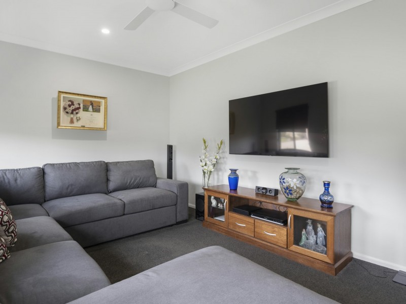 20 Lakeview Avenue, Rosenthal Heights QLD 4370