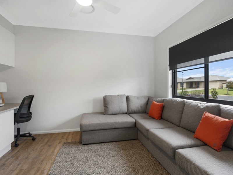 20 Lakeview Avenue, Rosenthal Heights QLD 4370