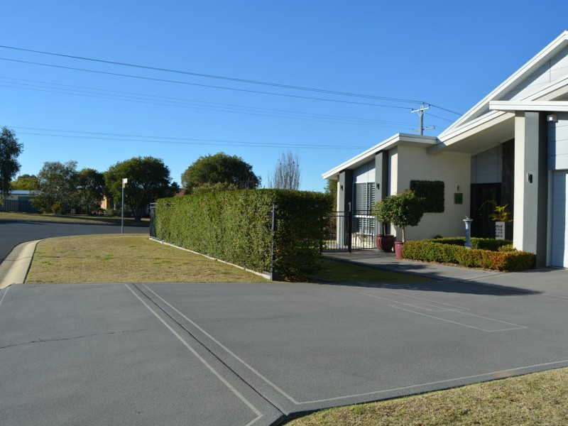 1 Ridgeview Road, Warwick QLD 4370