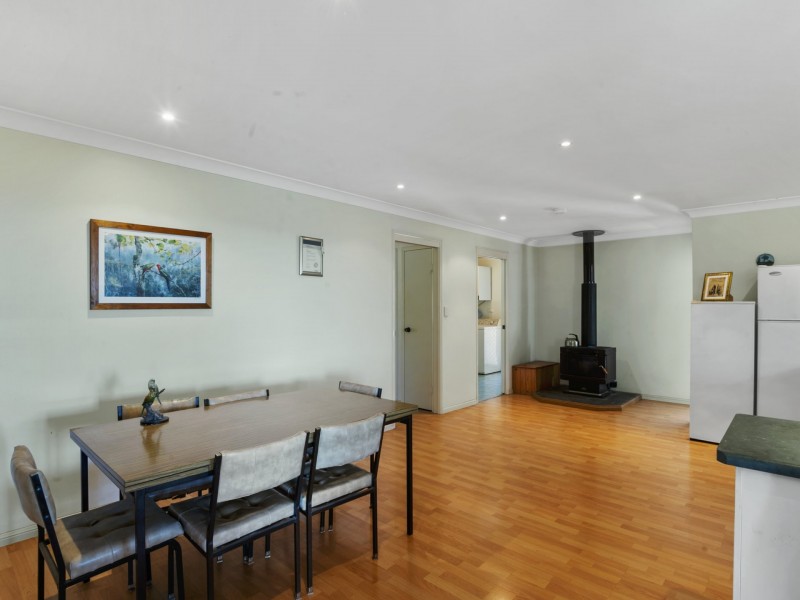 102 Pink Gum Lane, Leslie Dam QLD 4370