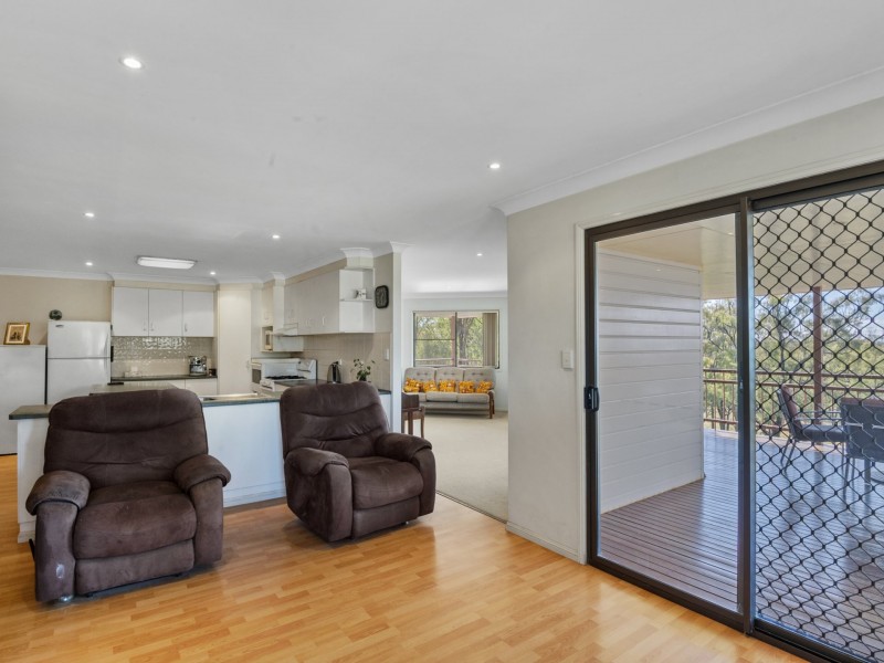 102 Pink Gum Lane, Leslie Dam QLD 4370