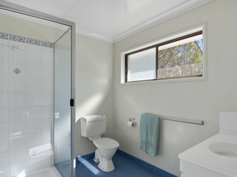 102 Pink Gum Lane, Leslie Dam QLD 4370