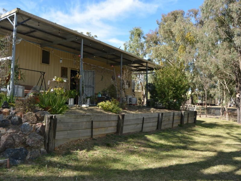 27 Sherwin Place, Cunningham QLD 4370