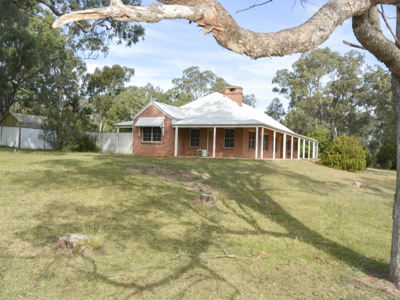 13 Kurrajong Road, Rosenthal Heights QLD 4370