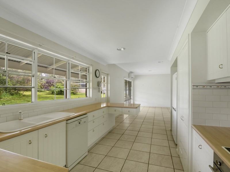 13 Kurrajong Road, Rosenthal Heights QLD 4370