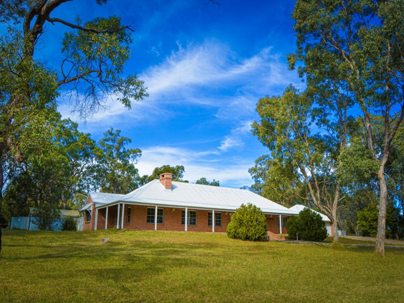 13 Kurrajong Road, Rosenthal Heights QLD 4370