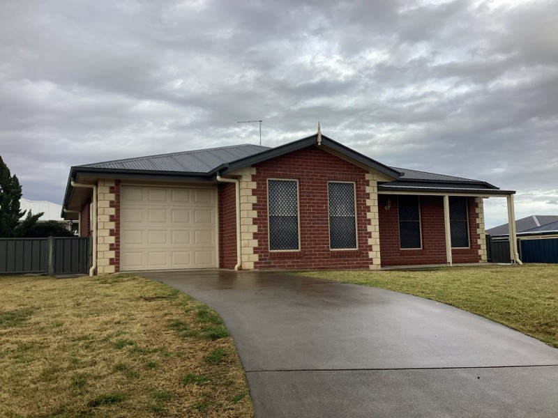 9 Hakea Court, Warwick QLD 4370