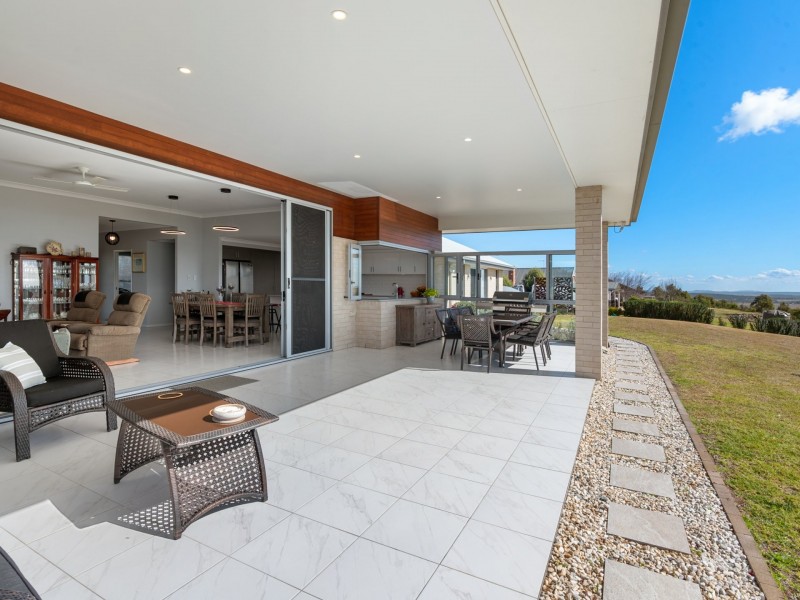 32 Derain Drive, Sladevale QLD 4370