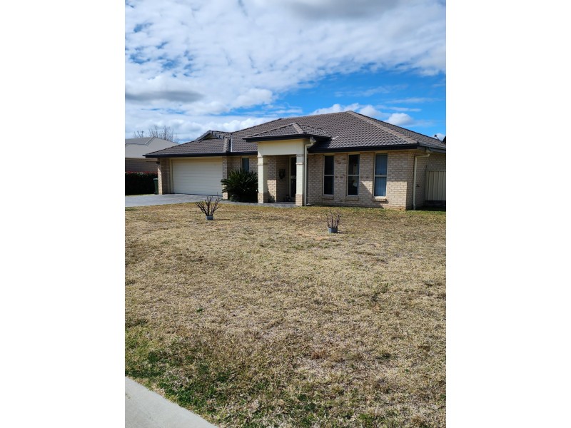 23 Himyar Drive, Warwick QLD 4370