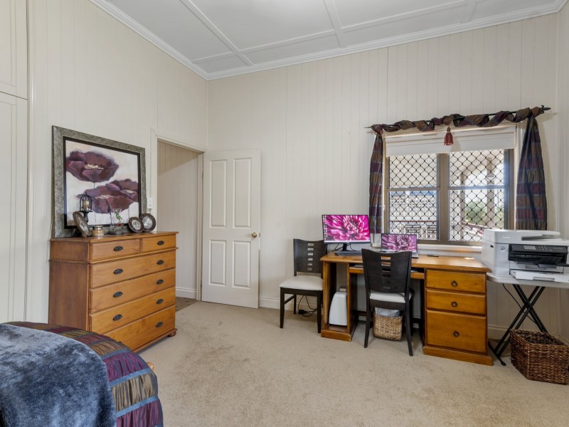 121 Dragon Street, Warwick QLD 4370