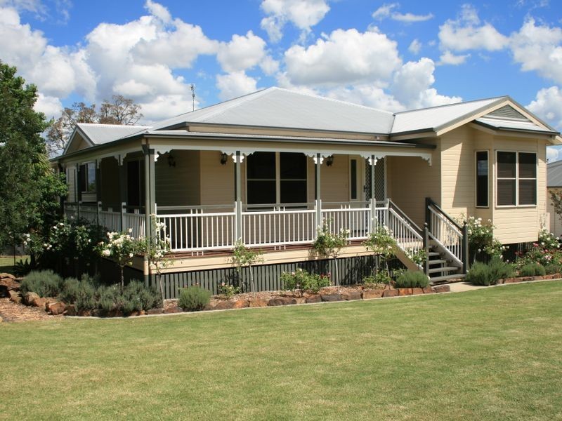 15 Rodeo Drive, Warwick QLD 4370