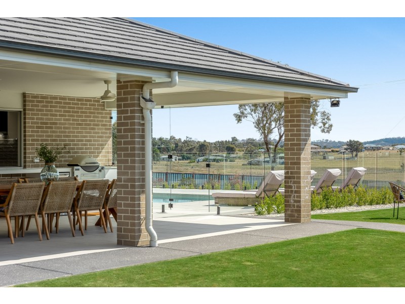 62 Doncaster Drive, Rosenthal Heights QLD 4370