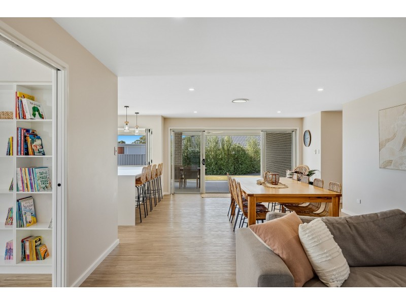 62 Doncaster Drive, Rosenthal Heights QLD 4370