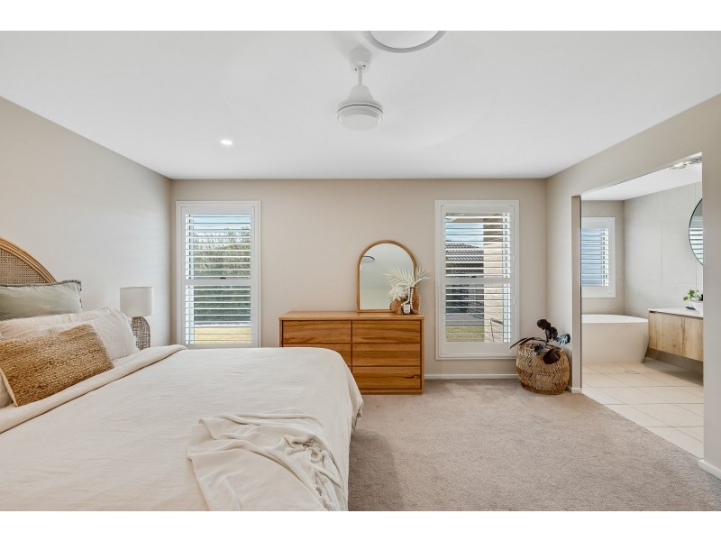 62 Doncaster Drive, Rosenthal Heights QLD 4370