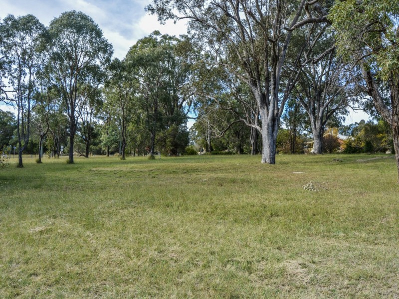 13 Kurrajong Road, Rosenthal Heights QLD 4370