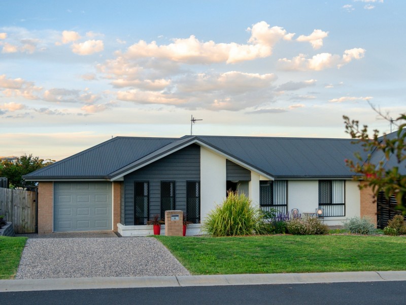 1/2 Sharon Drive, Rosenthal Heights QLD 4370