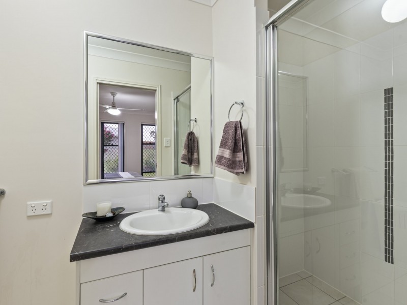 1/2 Sharon Drive, Rosenthal Heights QLD 4370