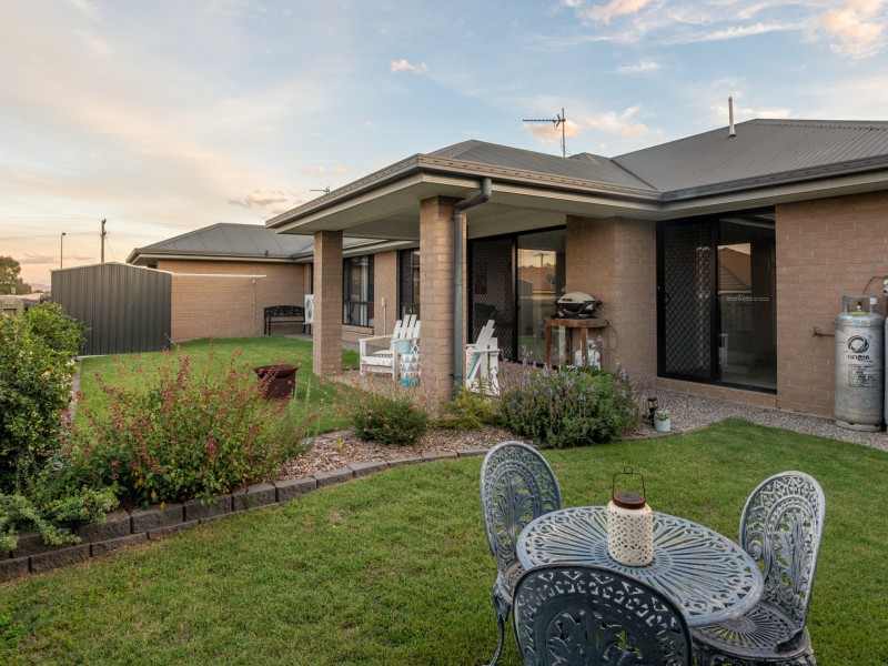 1/2 Sharon Drive, Rosenthal Heights QLD 4370