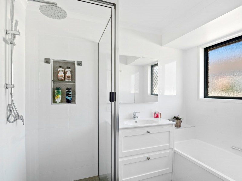 30 Doncaster Drive, Rosenthal Heights QLD 4370